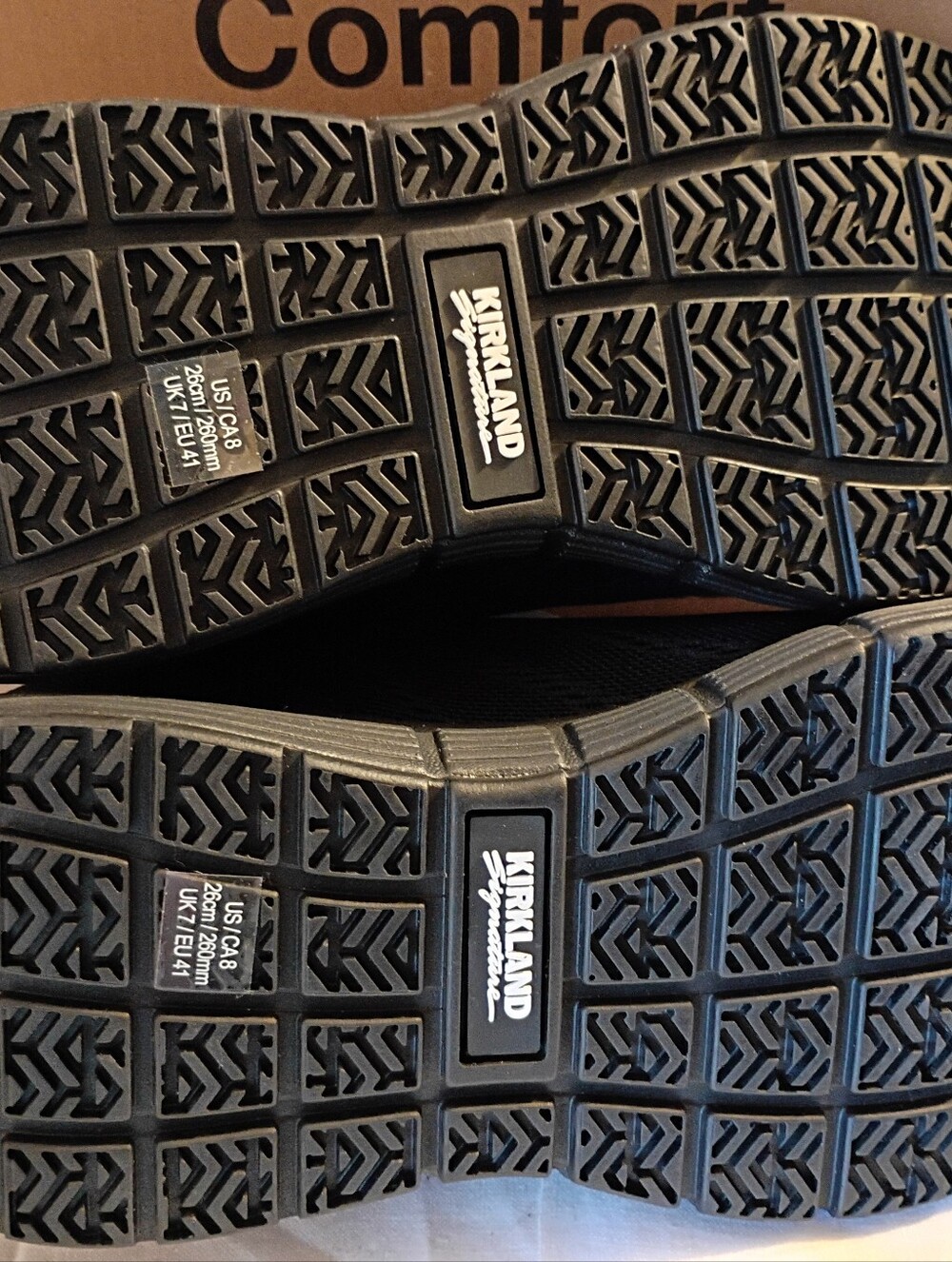 New! Kirkland Signature men’s 8 comfort walker shoes Black - Picture 8 of 9